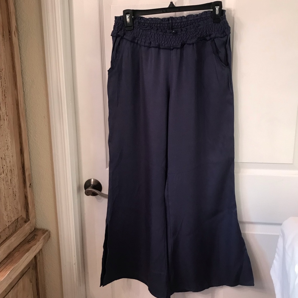Jolt Wide Leg Slit Pants